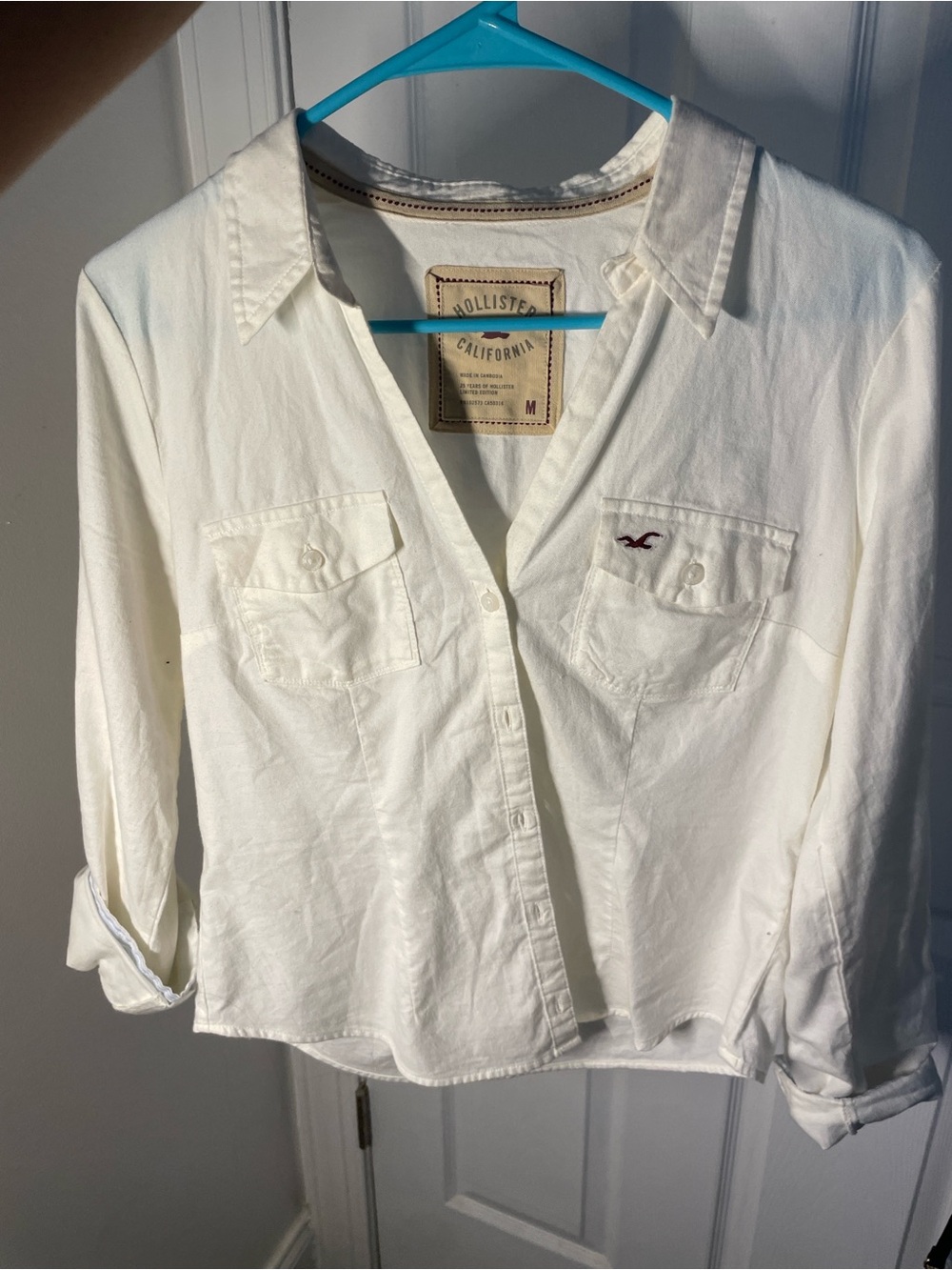 Hollister Off-White Button-Down Shirt with Chest Pockets